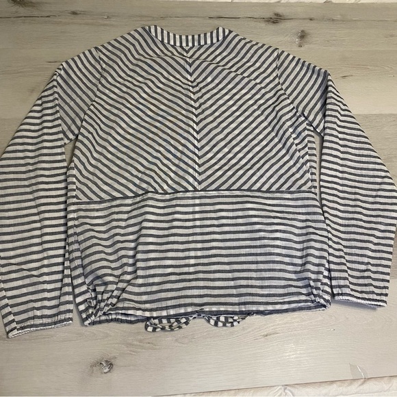 Mountain Hardware Striped Button Down Drawstring Waist Top, Gray/white, Size M - Picture 13 of 13